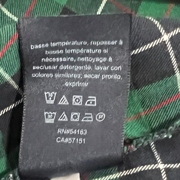 Women's Tommy Hilfiger Green, Navy and, Red Plaid Long Sleeve Button Down Top - Picture 16 of 16